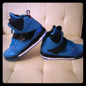 New Blue / Pink Women Jordans